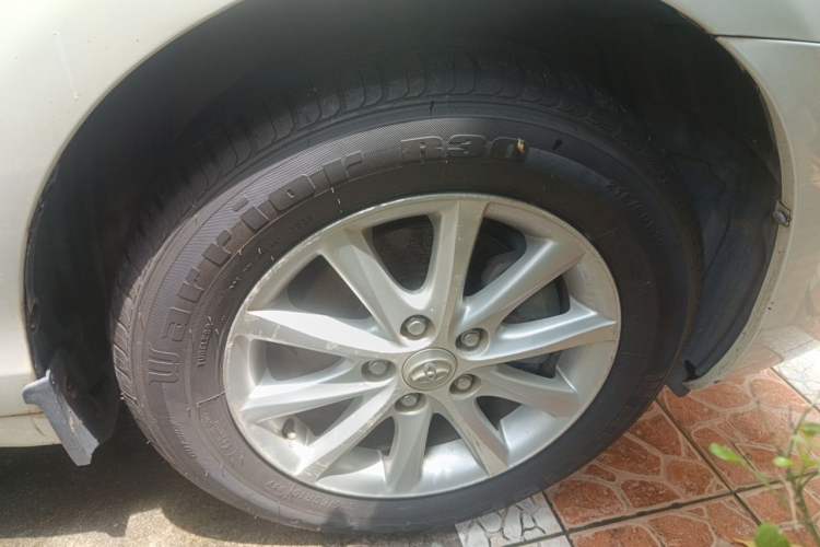 Used Toyota Camry 2013 200G Classic Luxury Edition Right Front Wheel Hub