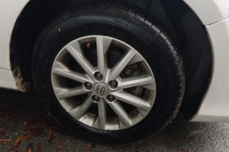 Used Toyota Camry 2013 2.0G Comfort Edition Right Front Wheel Hub