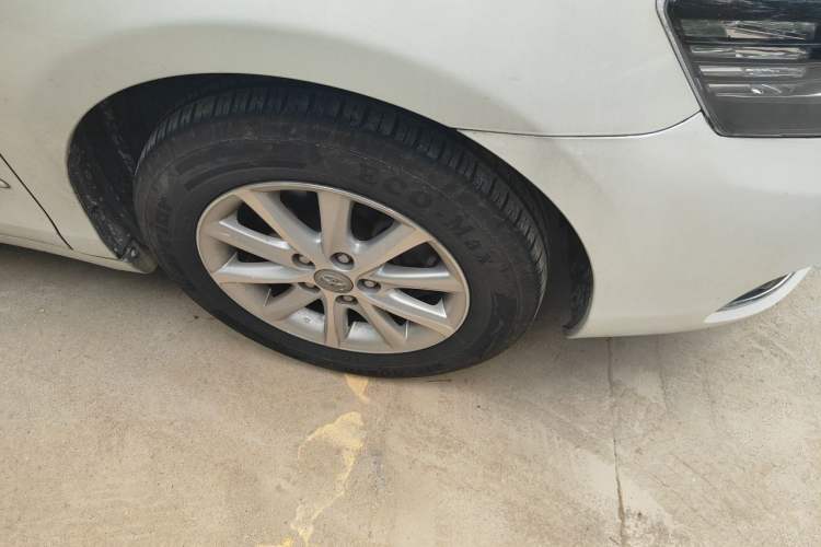 Used Toyota Camry 2013 200E Classic Elite Edition Right Front Wheel Hub