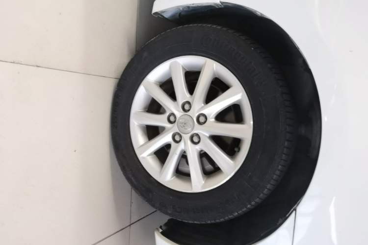 Used Toyota Camry 2013 200G Classic Luxury Edition Right Front Wheel Hub