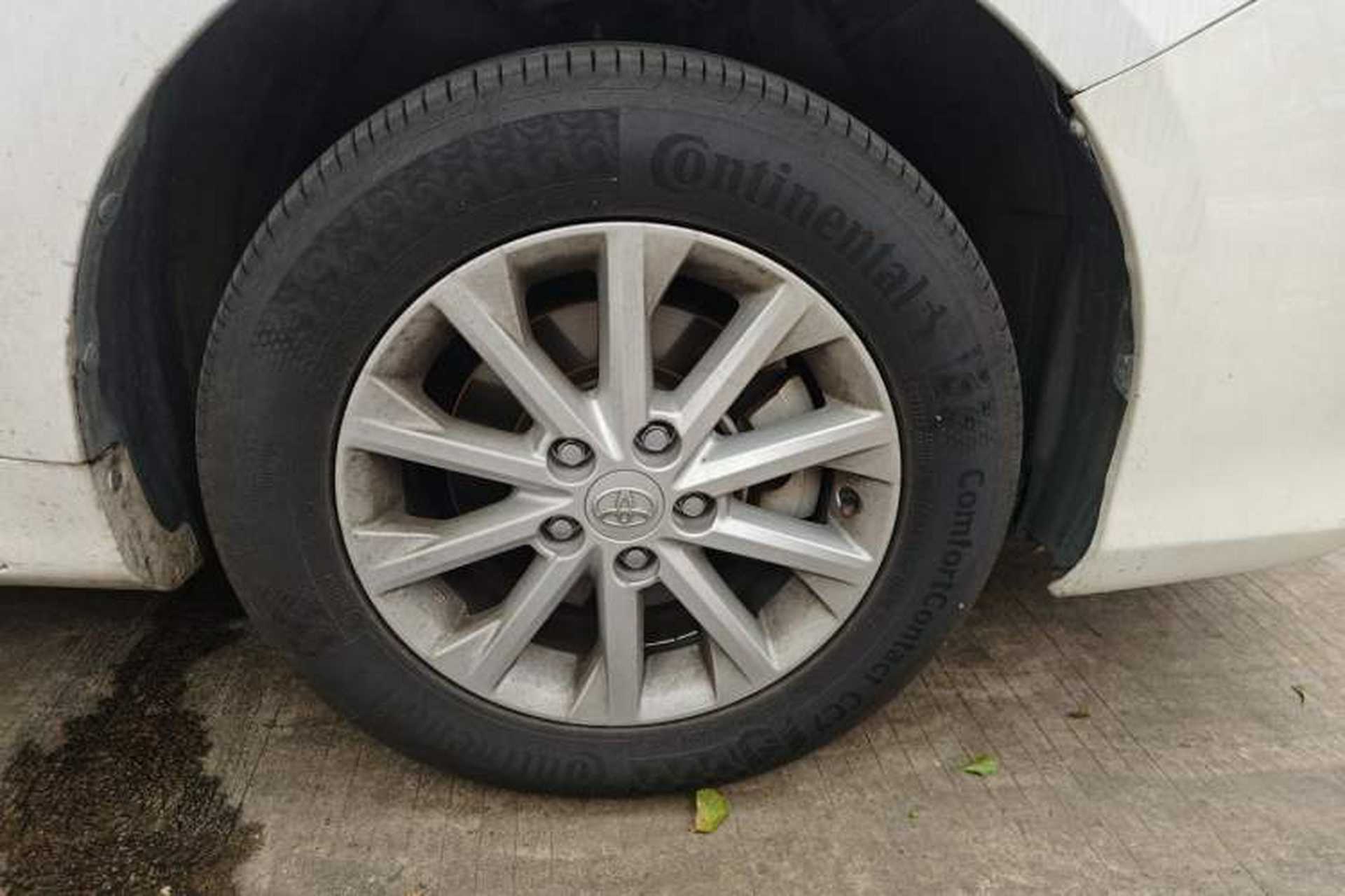Used Toyota Camry 2013 2.0G Comfort Edition Right Front Wheel Hub