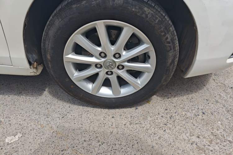 Used Toyota Camry 2013 200E Classic Elite Edition Right Front Wheel Hub