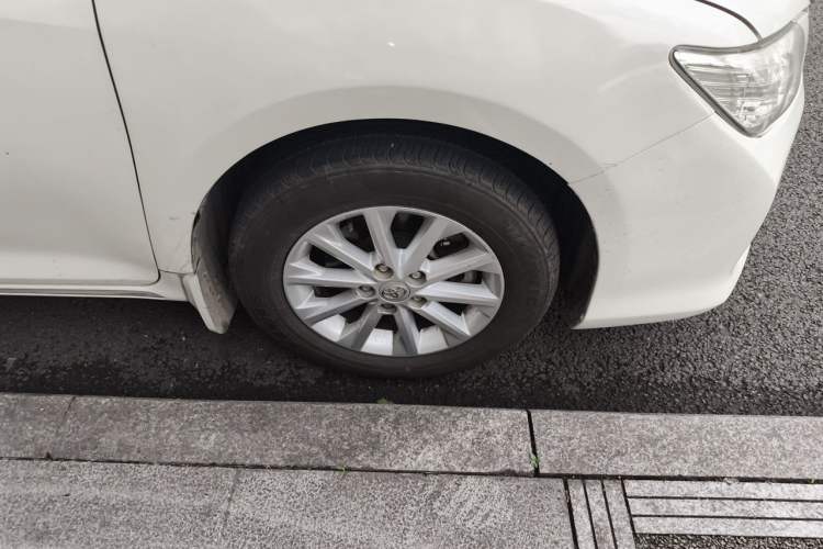 Used Toyota Camry 2013 2.0G Comfort Edition Right Front Wheel Hub