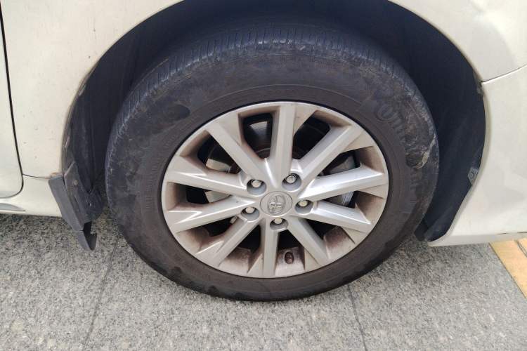 Used Toyota Camry 2013 2.0G Comfort Edition Right Front Wheel Hub