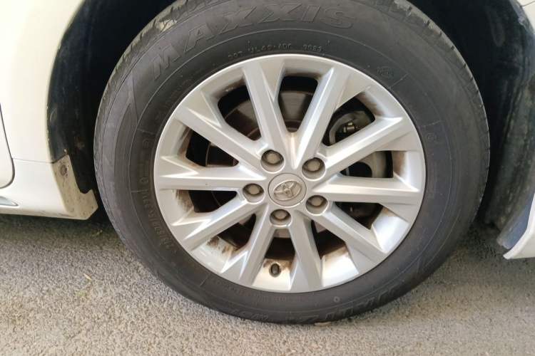 Used Toyota Camry 2013 2.0G Comfort Edition Right Front Wheel Hub