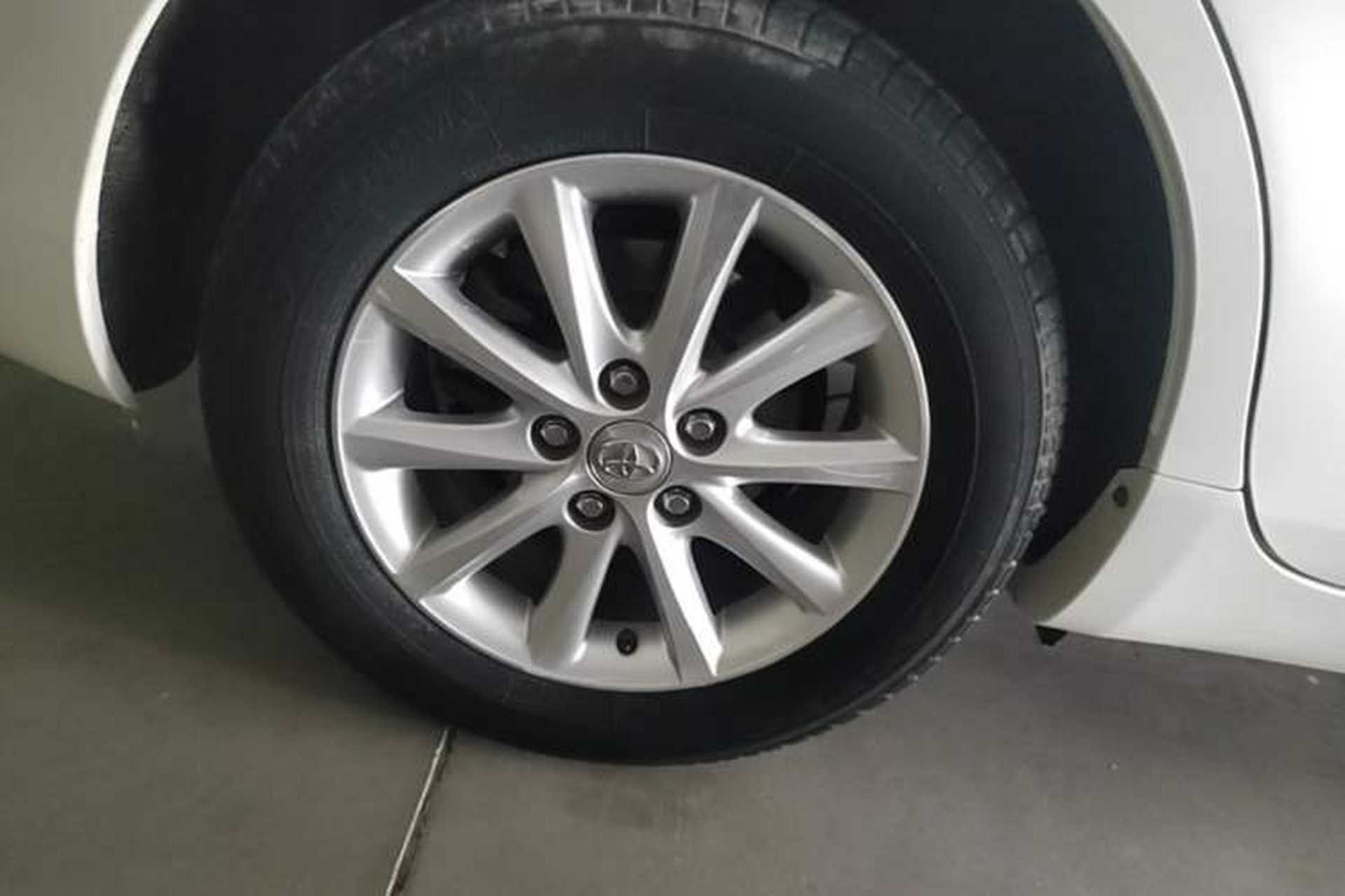Used Toyota Camry 2013 200G Classic Luxury Edition Right Rear Wheel Hub