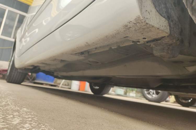 Used Toyota Camry 2013 200G Classic Luxury Edition Right Side Sill