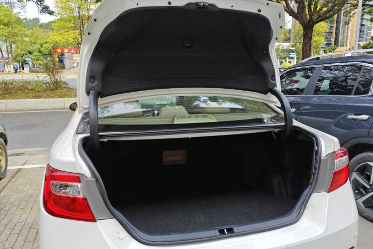Used Toyota Camry 2013 2.0G Comfort Edition Trunk