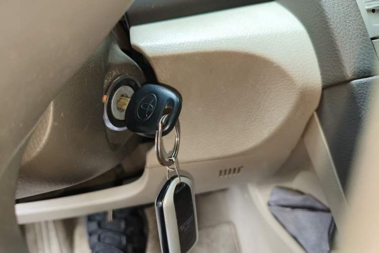 Used Toyota Camry 2013 200E Classic Elite Edition Vehicle Key
