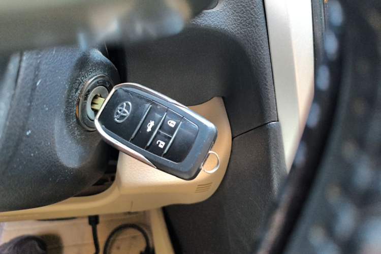 Used Toyota Camry 2013 2.0G Comfort Edition Vehicle Key