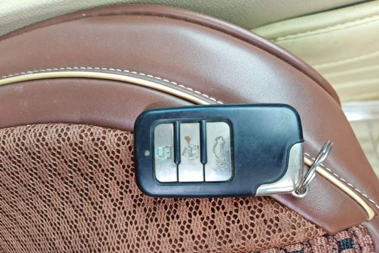 Used Toyota Camry 2013 2.5G Comfort Edition Vehicle Key
