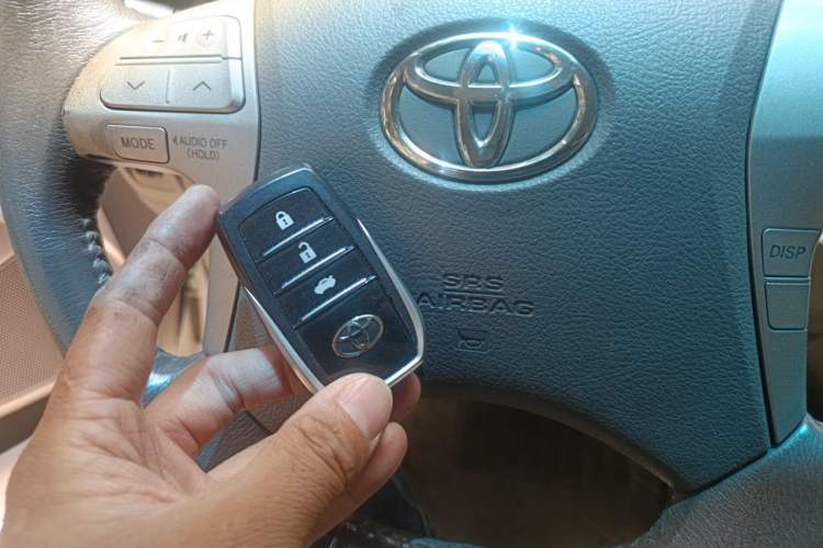 Used Toyota Camry 2013 200G Classic Luxury Edition Vehicle Key