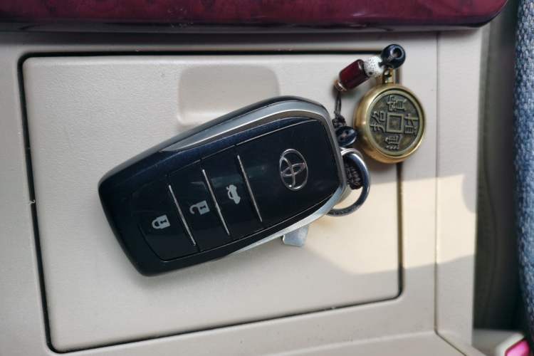 Used Toyota Camry 2013 2.5G Comfort Edition Vehicle Key