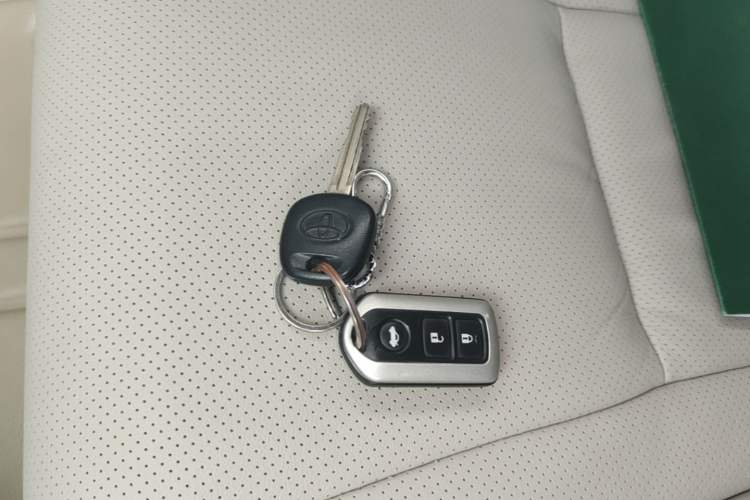 Used Toyota Camry 2013 200G Classic Luxury Edition Vehicle Key