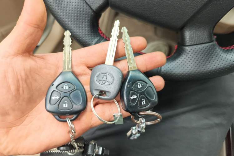 Used Toyota Camry 2013 2.0G Comfort Edition Vehicle Key