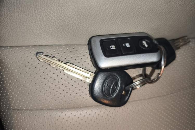 Used Toyota Camry 2013 200G Classic Luxury Edition Vehicle Key