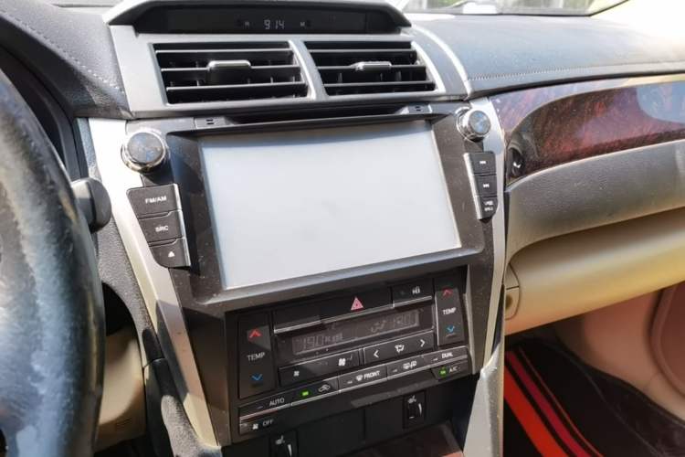 Used Toyota Camry 2015 2.0G Premier Edition Audio And AC Panel