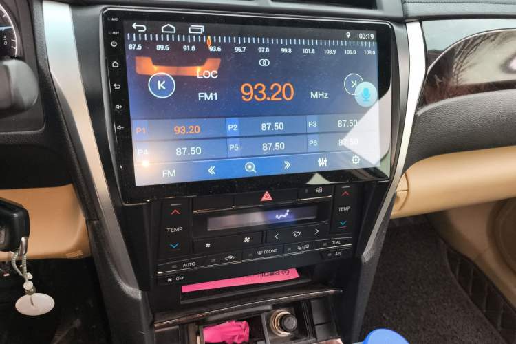 Used Toyota Camry 2015 2.0E Elite Edition Audio And AC Panel