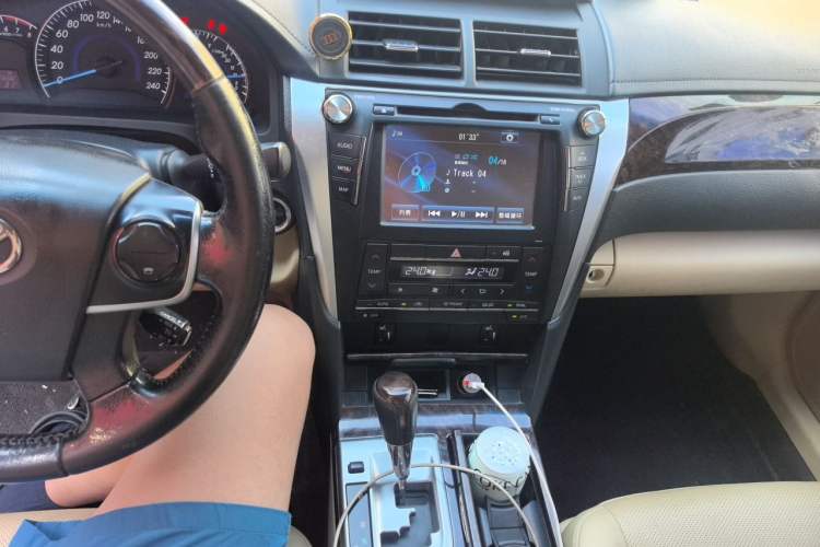 Used Toyota Camry 2015 2.5G Luxury Navigation Edition Audio And AC Panel