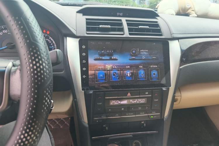 Used Toyota Camry 2015 2.0G Premier Edition Audio And AC Panel