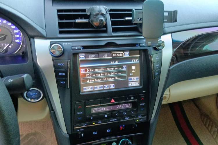 Used Toyota Camry 2015 Dual-Engine 2.5 HG Luxury Navigation Edition Audio And AC Panel
