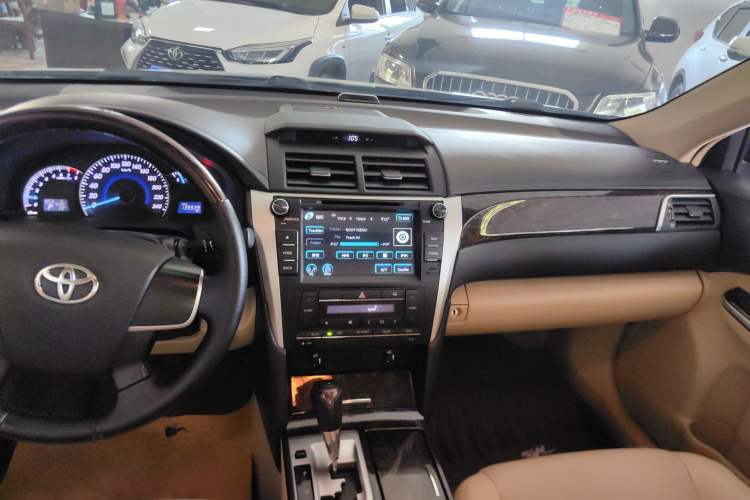 Used Toyota Camry 2015 2.0G Premier Edition Audio And AC Panel