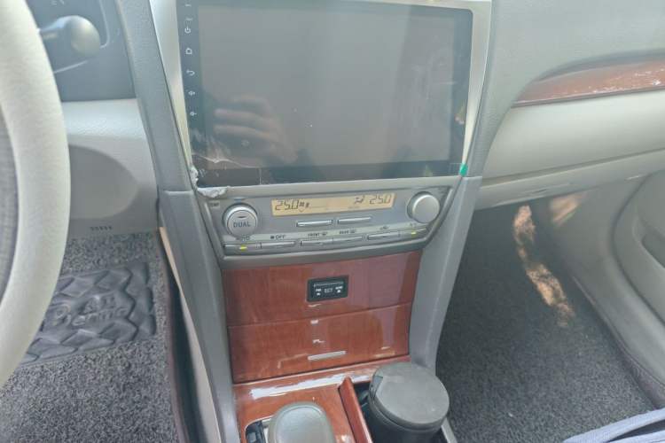 Used Toyota Camry 2015 2.0E Elite Edition Audio And AC Panel