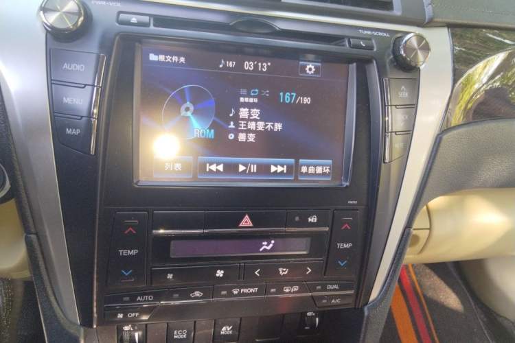 Used Toyota Camry 2015 Dual-Engine 2.5 HG Luxury Navigation Edition Audio And AC Panel