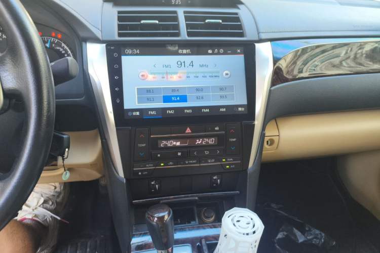 Used Toyota Camry 2015 2.0G Premier Edition Audio And AC Panel