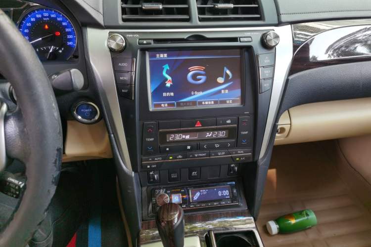 Used Toyota Camry 2015 Dual-Engine 2.5 HG Luxury Navigation Edition Audio And AC Panel