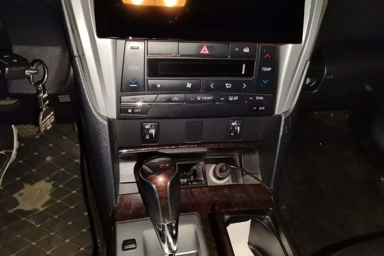 Used Toyota Camry 2015 2.0G Premier Edition Audio And AC Panel