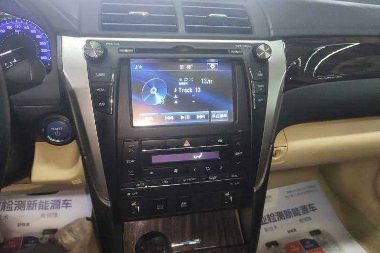 Used Toyota Camry 2015 Dual-Engine 2.5 HG Luxury Navigation Edition Audio And AC Panel