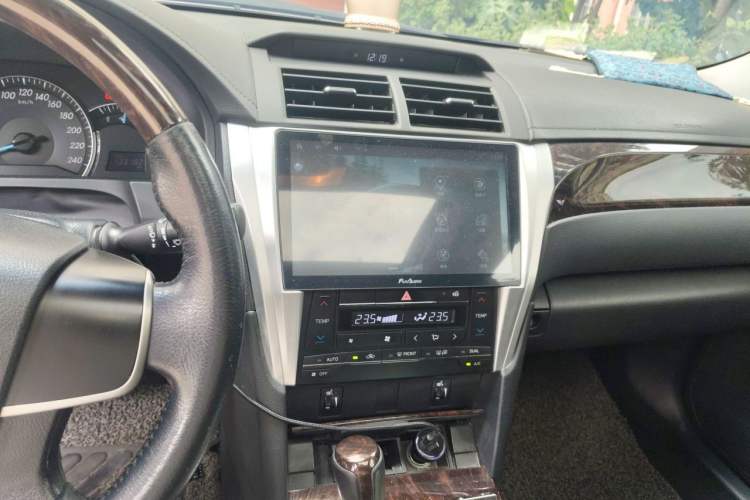 Used Toyota Camry 2015 2.0G Premier Edition Audio And AC Panel
