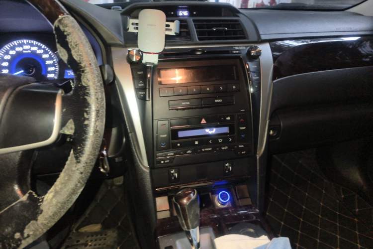 Used Toyota Camry 2015 2.0G Premier Edition Audio And AC Panel