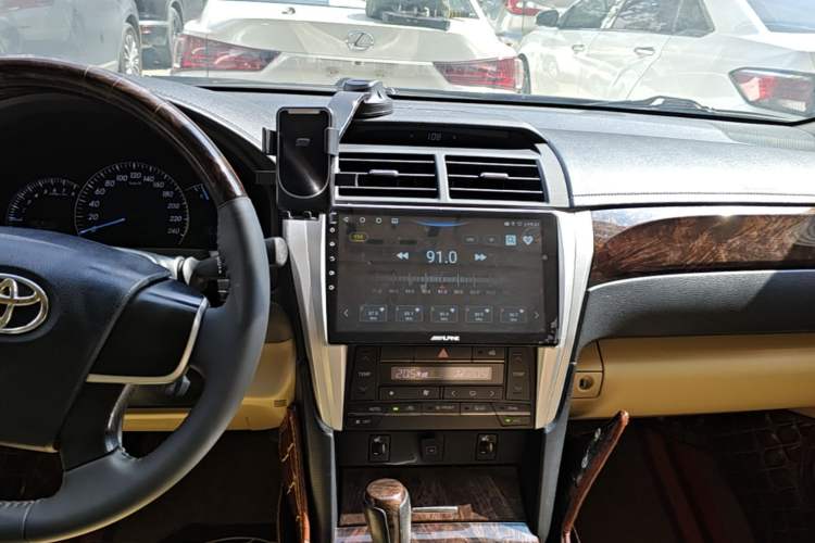 Used Toyota Camry 2015 2.0G Premier Edition Audio And AC Panel