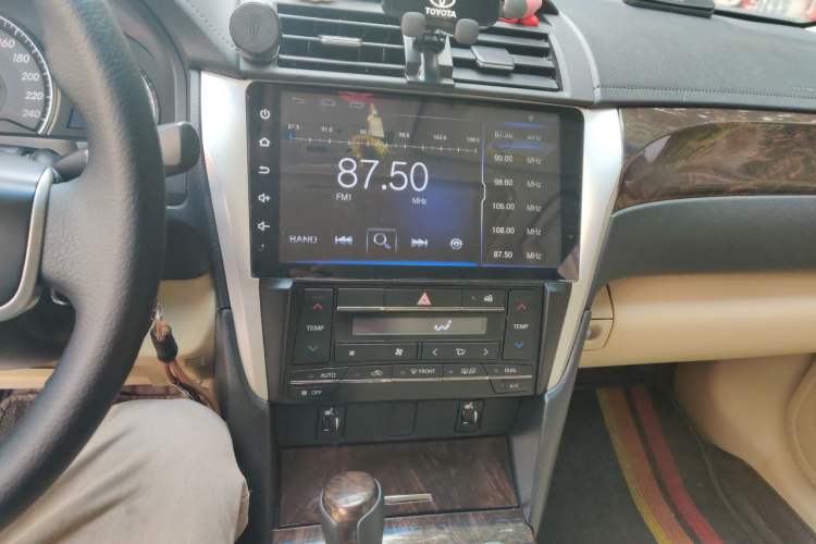 Used Toyota Camry 2015 2.0G Premier Edition Audio And AC Panel