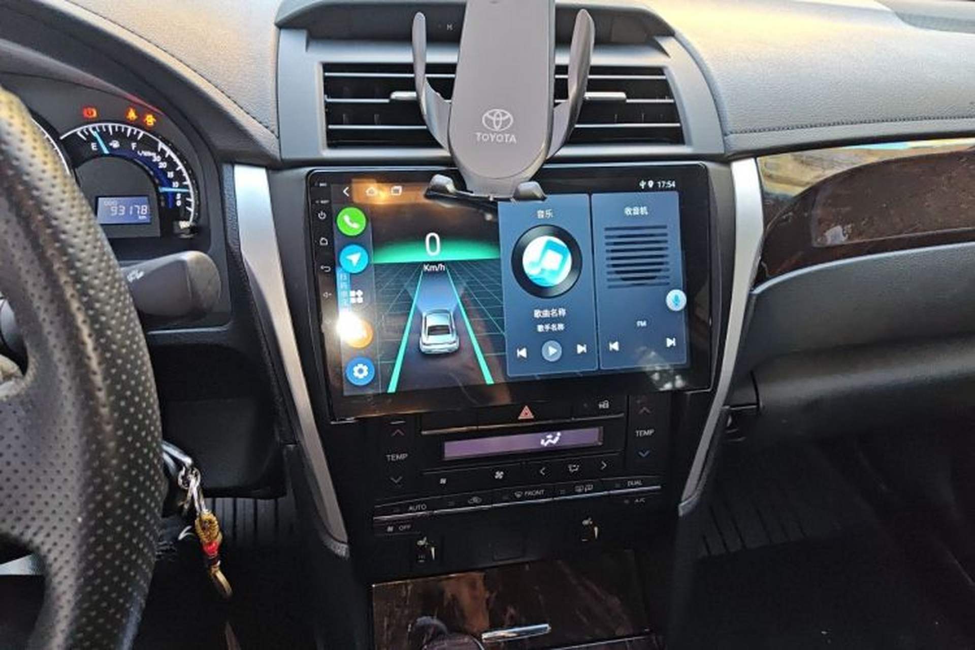 Used Toyota Camry 2015 2.0G Premier Edition Audio And AC Panel