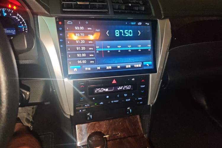 Used Toyota Camry 2015 2.0G Premier Edition Audio And AC Panel