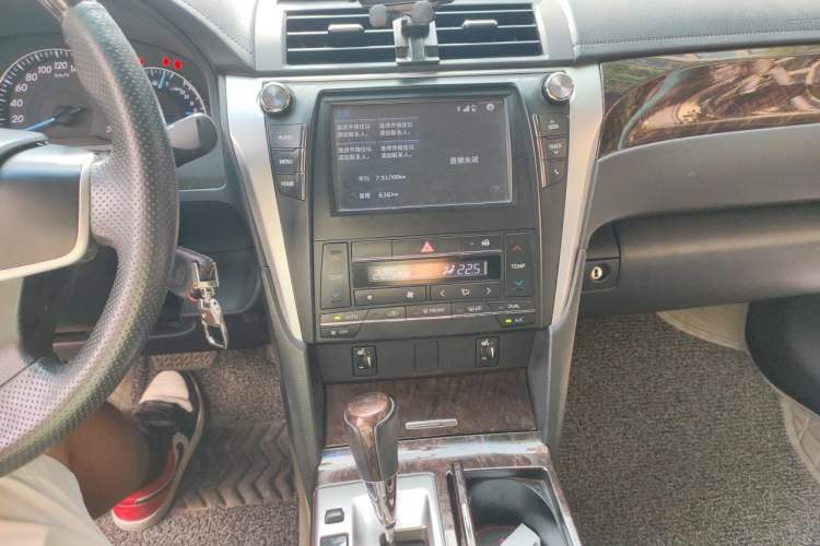 Used Toyota Camry 2015 2.0G Premier Edition Audio And AC Panel