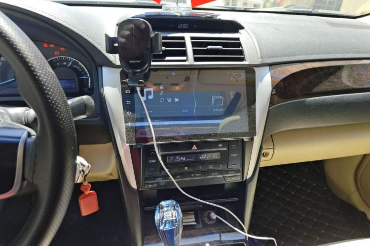Used Toyota Camry 2015 2.0E Elite Edition Audio And AC Panel