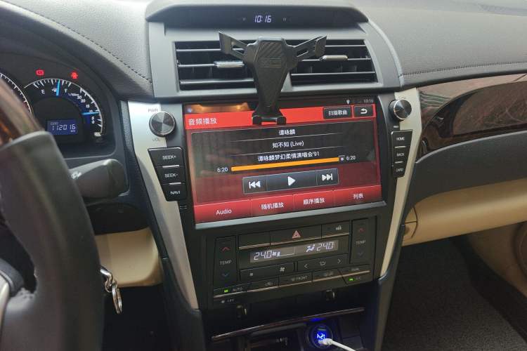 Used Toyota Camry 2015 2.0G Premier Edition Audio And AC Panel
