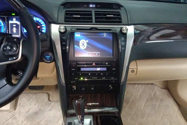 Used Toyota Camry 2015 Dual-Engine 2.5 HG Luxury Navigation Edition Audio And AC Panel