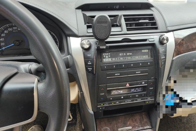 Used Toyota Camry 2015 2.0E Elite Edition Audio And AC Panel