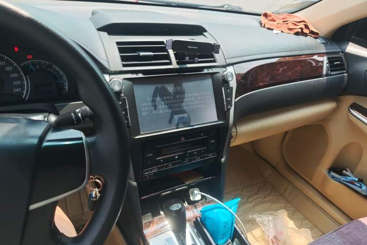 Used Toyota Camry 2015 2.0E Elite Edition Audio And AC Panel