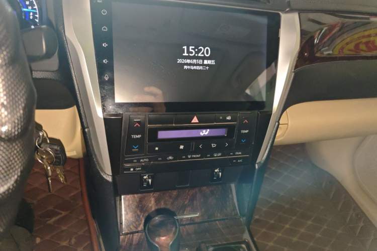 Used Toyota Camry 2015 2.0G Premier Edition Audio And AC Panel