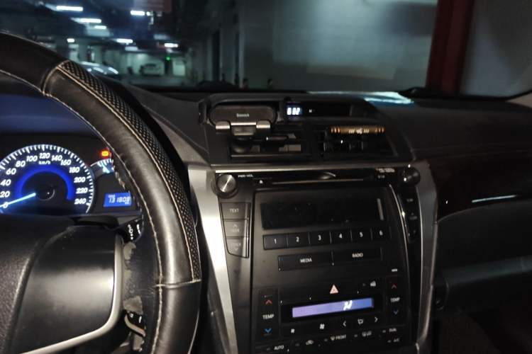 Used Toyota Camry 2015 2.0G Premier Edition Audio And AC Panel