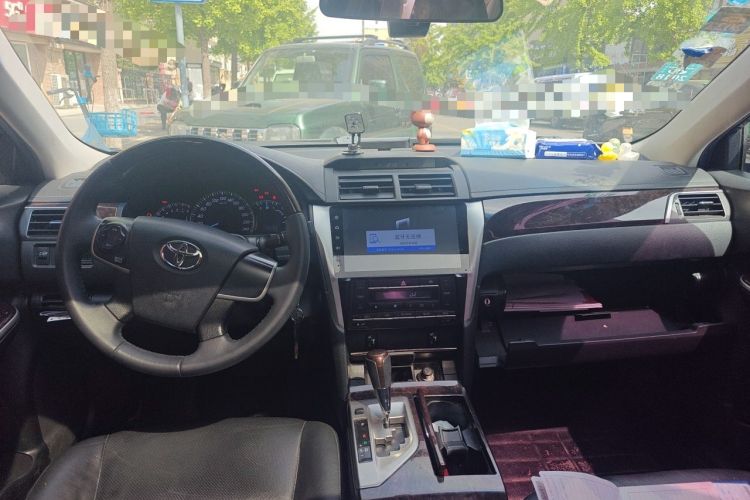 Used Toyota Camry 2015 2.0G Premier Edition Center Console