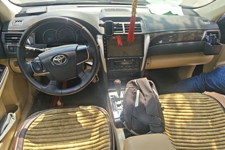 Used Toyota Camry 2015 2.0G Premier Edition Center Console