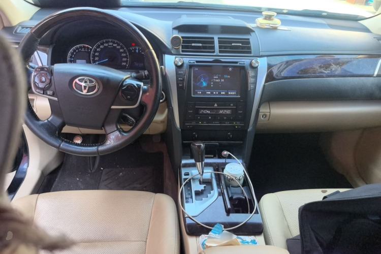 Used Toyota Camry 2015 2.5G Luxury Navigation Edition Center Console
