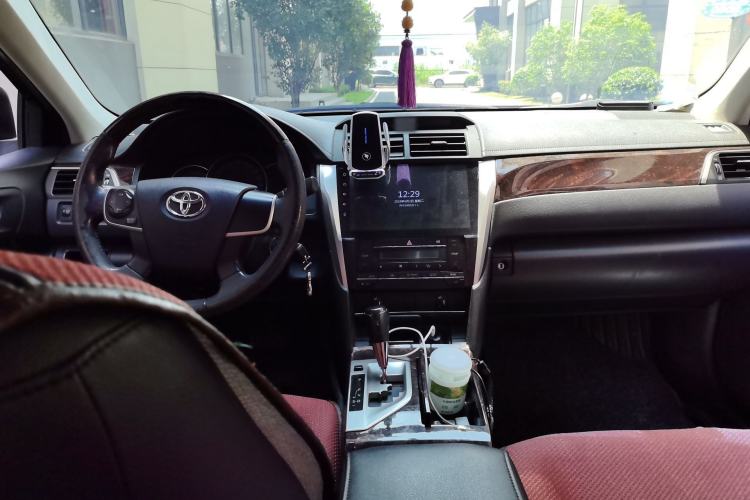 Used Toyota Camry 2015 2.0G Premier Edition Center Console